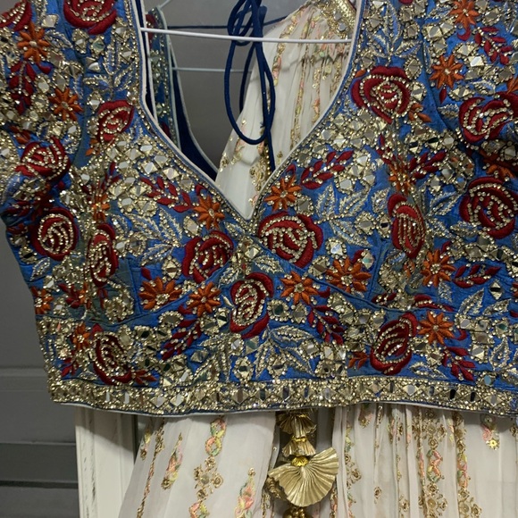 Re and new heavy lengha with hand work blouse size 40-42 - Picture 6 of 8